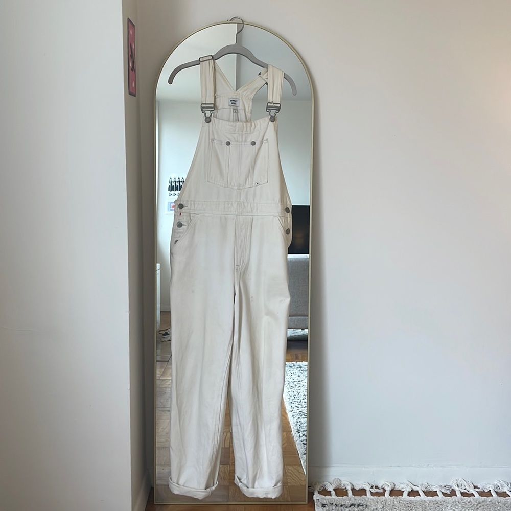 Aritzia Sunday Best overalls, size medium!